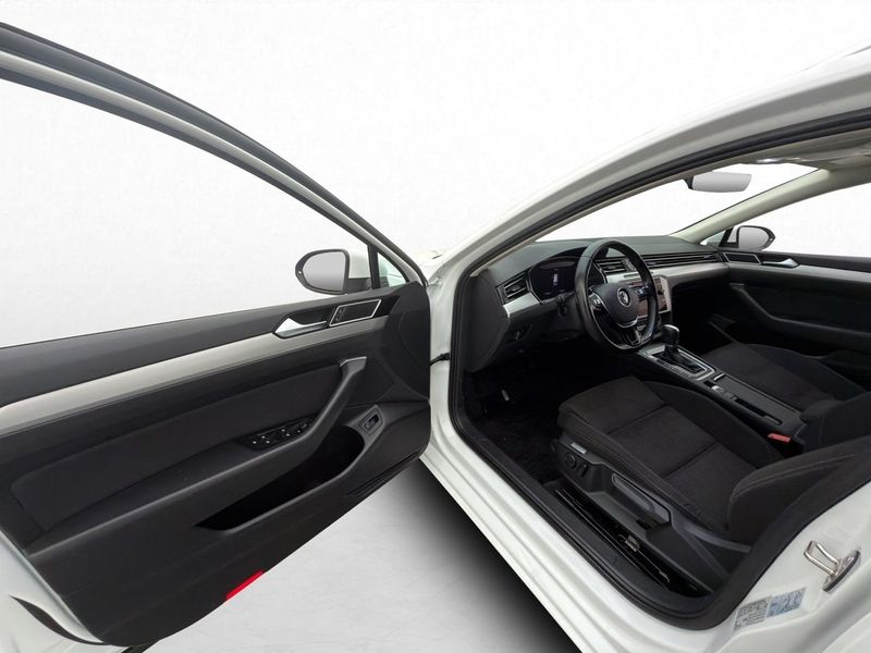 Volkswagen Passat bild 10