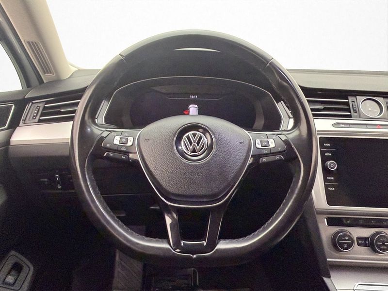 Volkswagen Passat bild 12