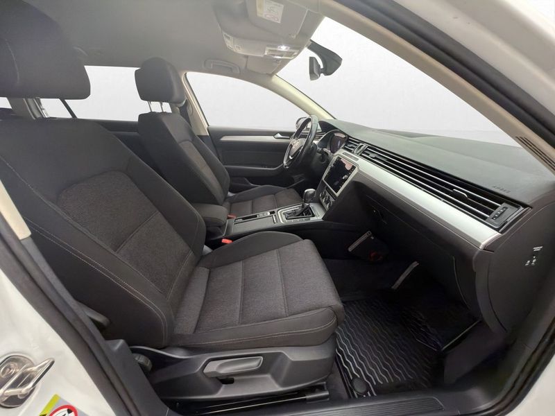 Volkswagen Passat bild 21