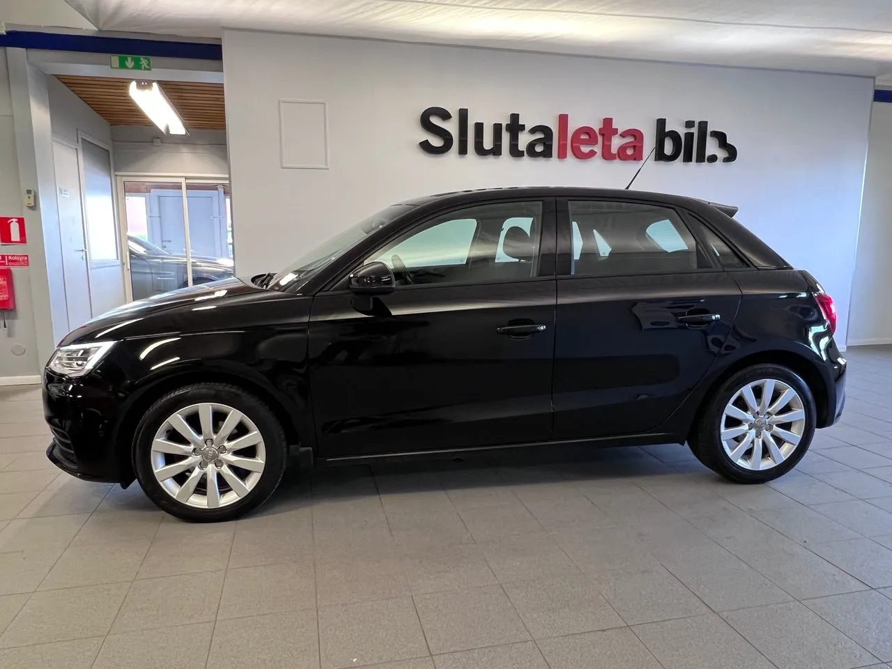 Vehicle image 8