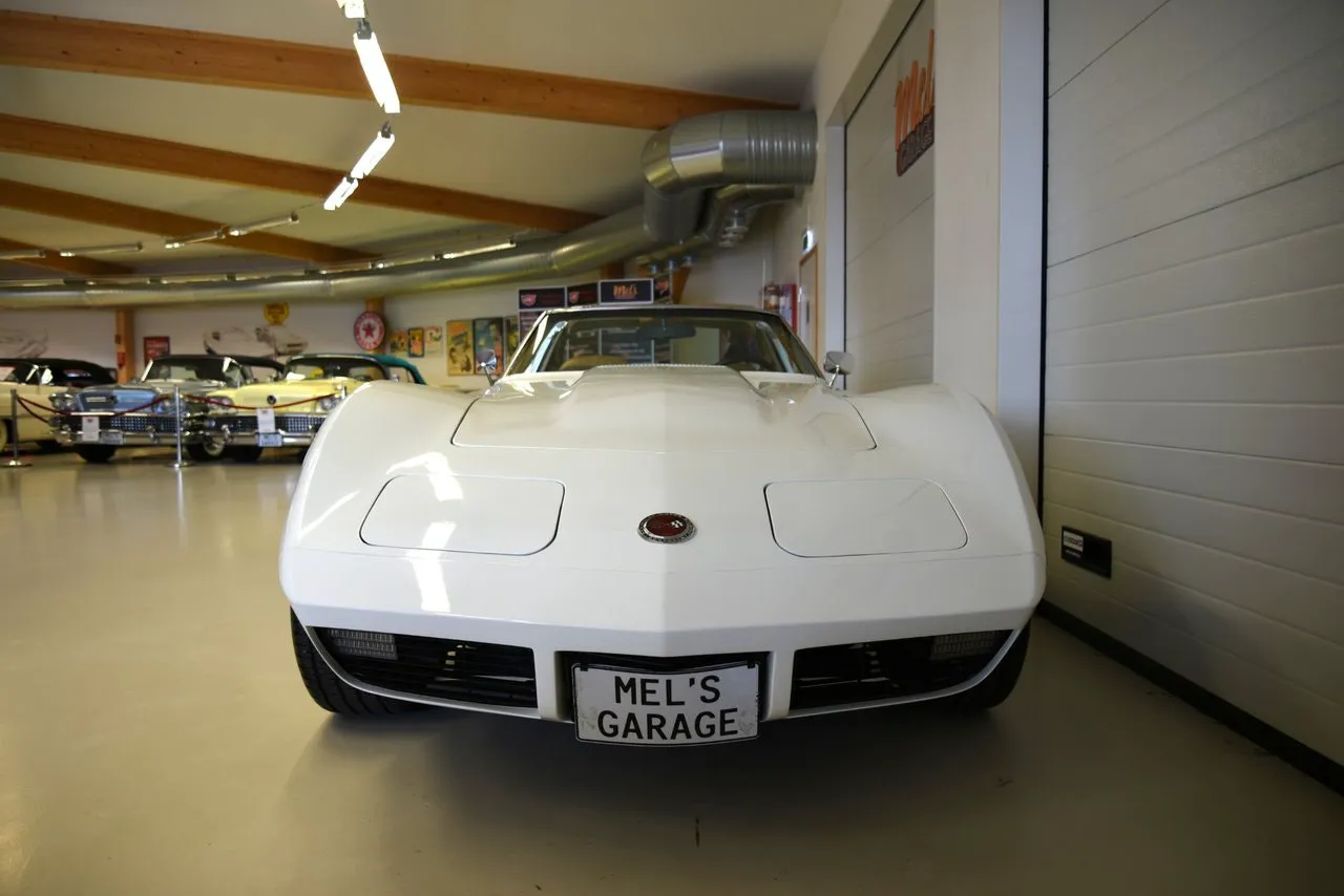 Vehicle image 34