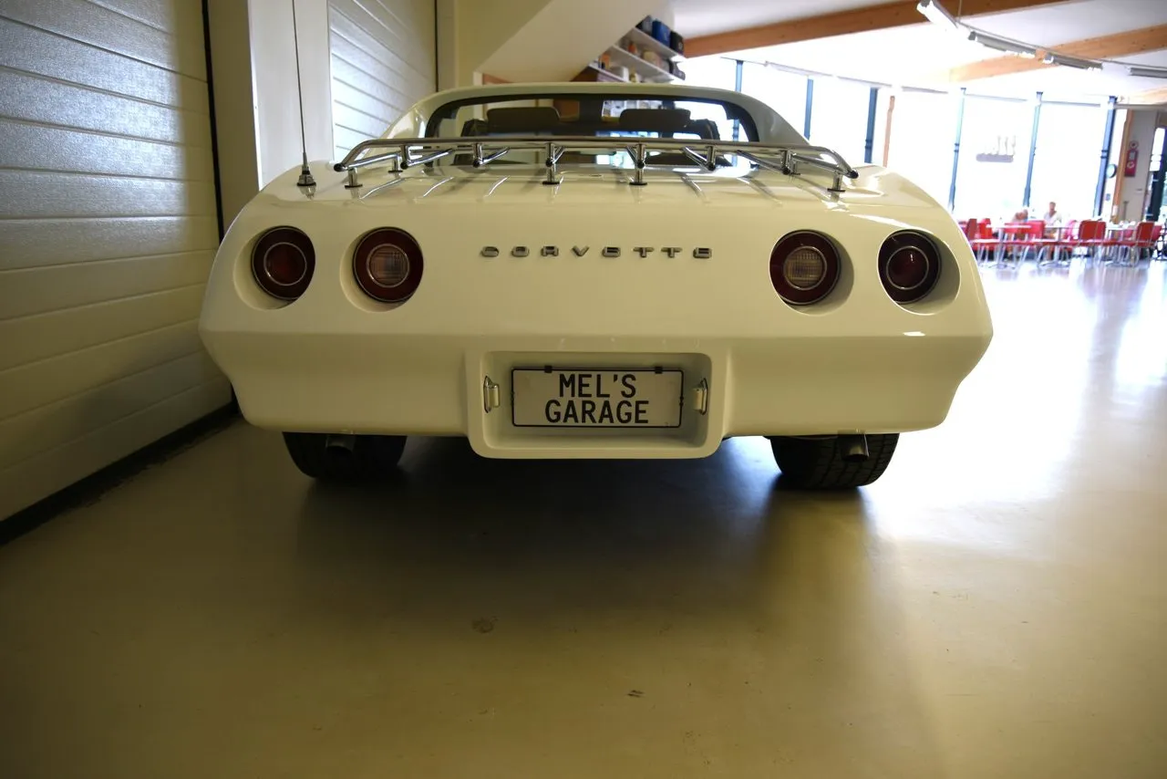 Vehicle image 28