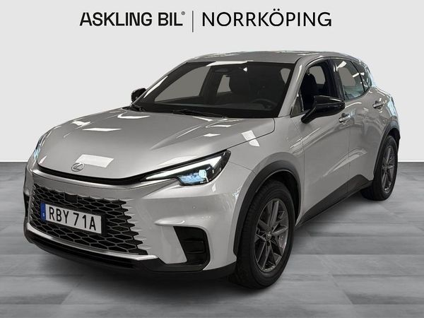 Lexus LBX 1.5 E-CVT 136hk V-hjul ingår - 2025
