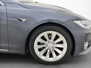 Tesla Model S bild 32