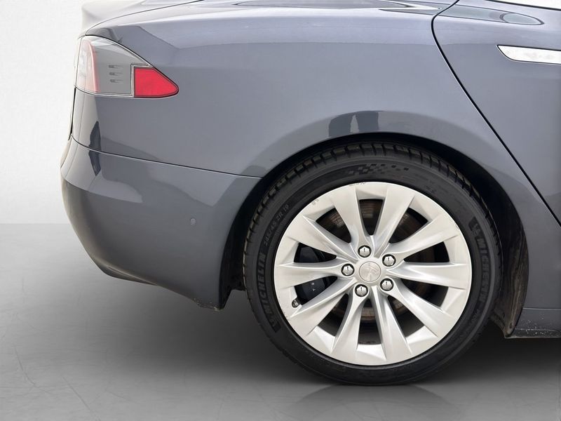 Tesla Model S bild 31
