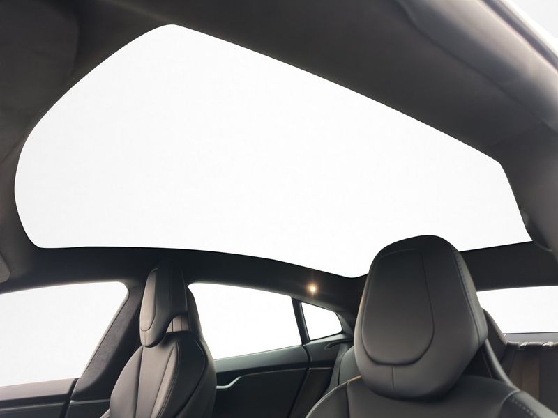 Tesla Model S bild 12