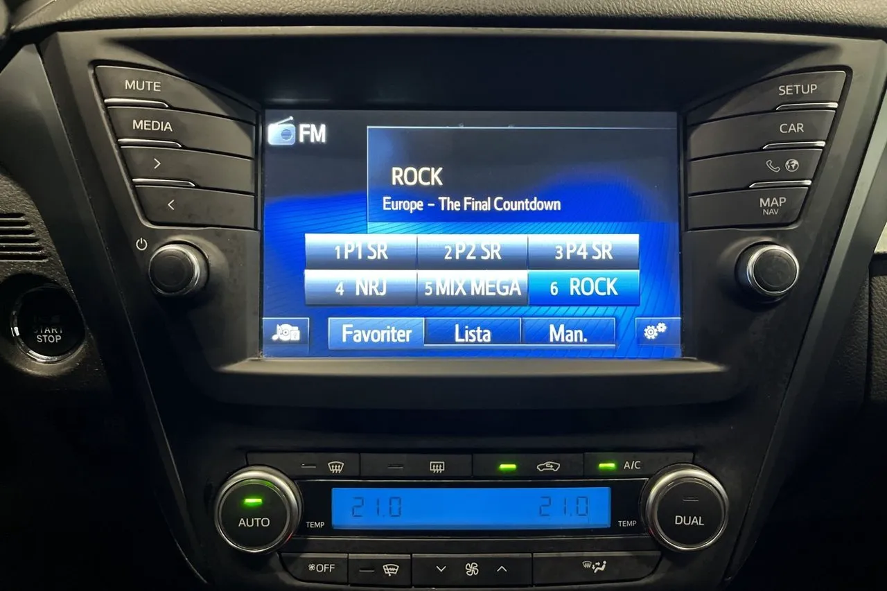 Vehicle image 14