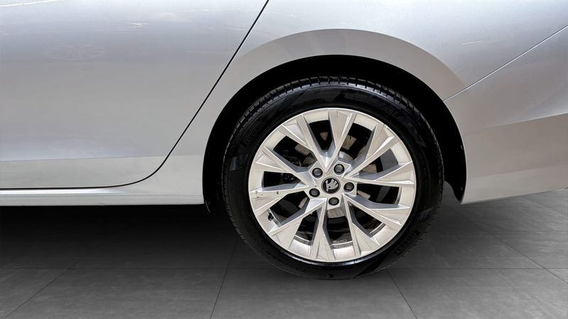 Skoda Superb bild 6