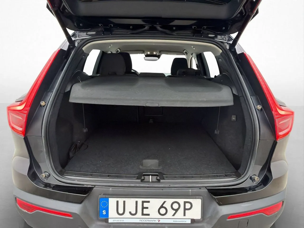 Vehicle image 25