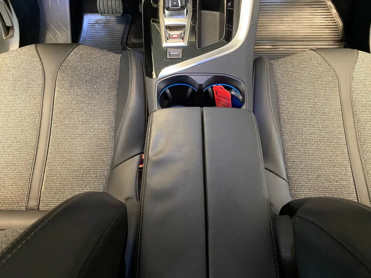 Vehicle image 36