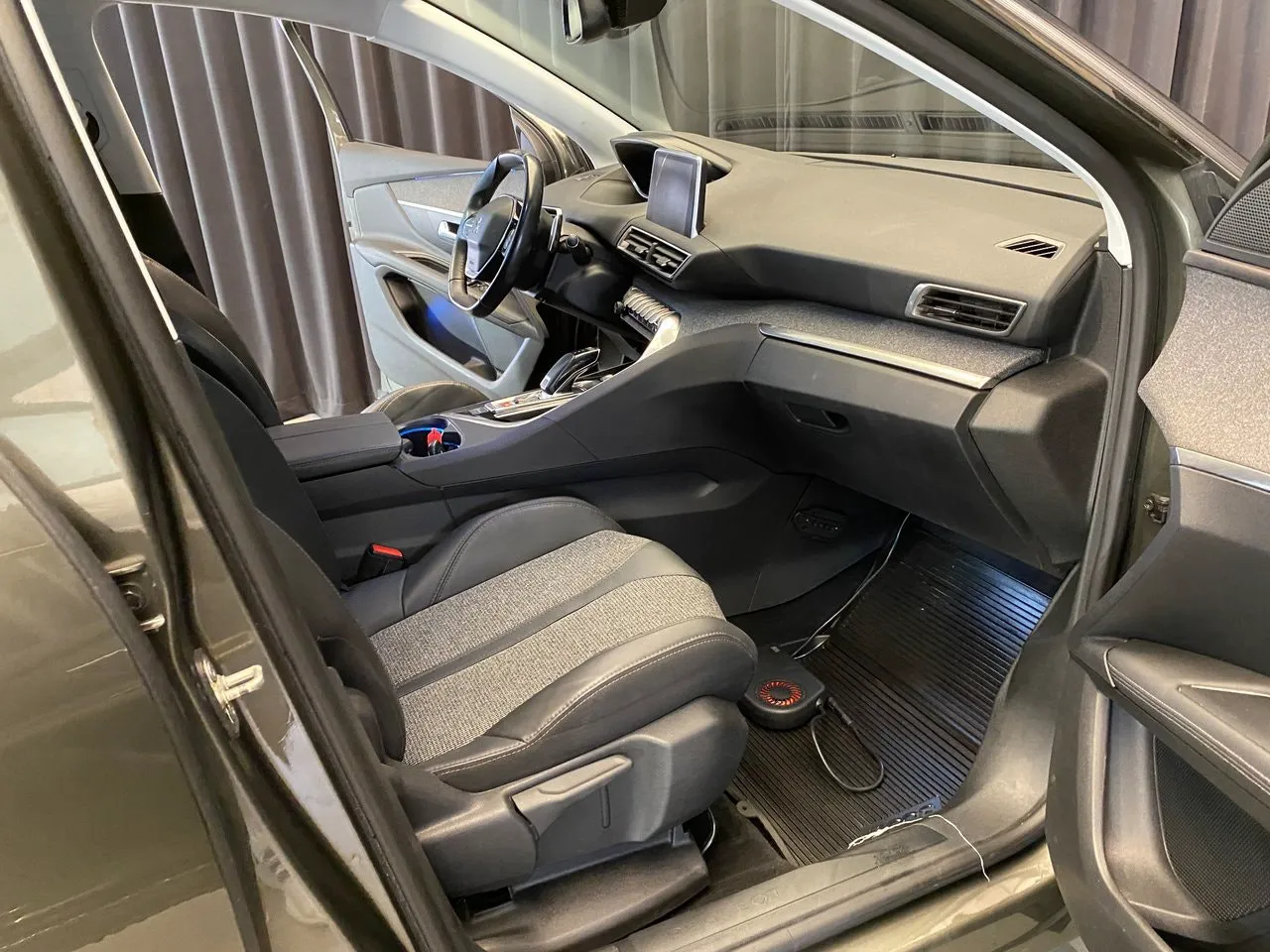Vehicle image 31