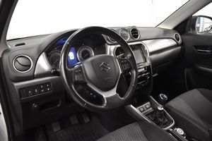 Suzuki Vitara bild 9