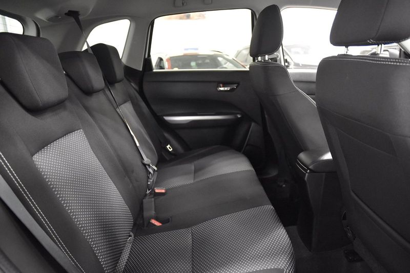 Suzuki Vitara bild 13