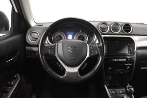 Suzuki Vitara bild 2