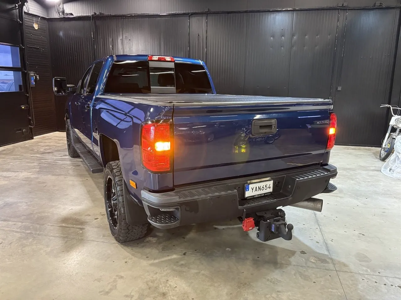 Vehicle image 22