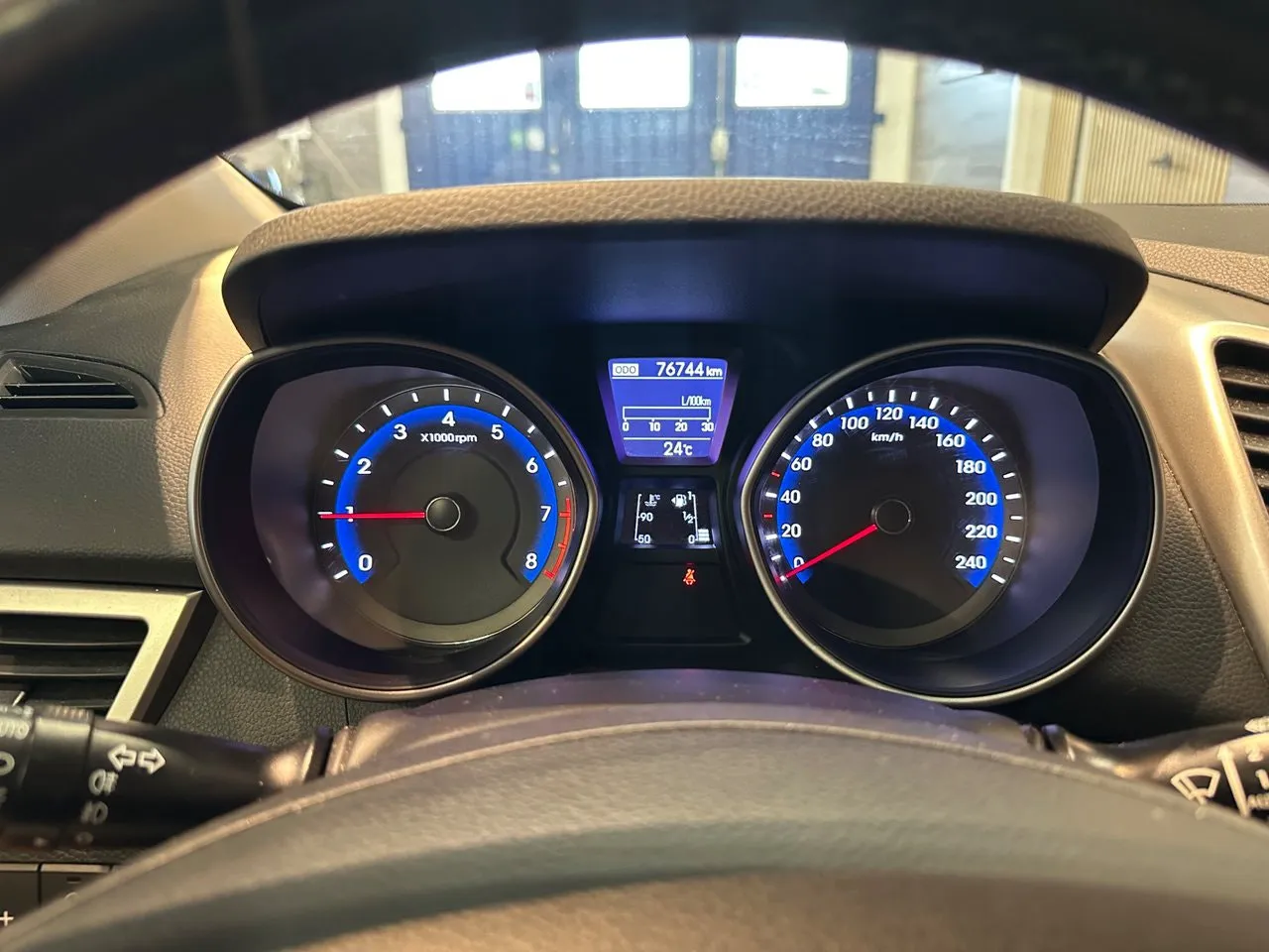 Vehicle image 17