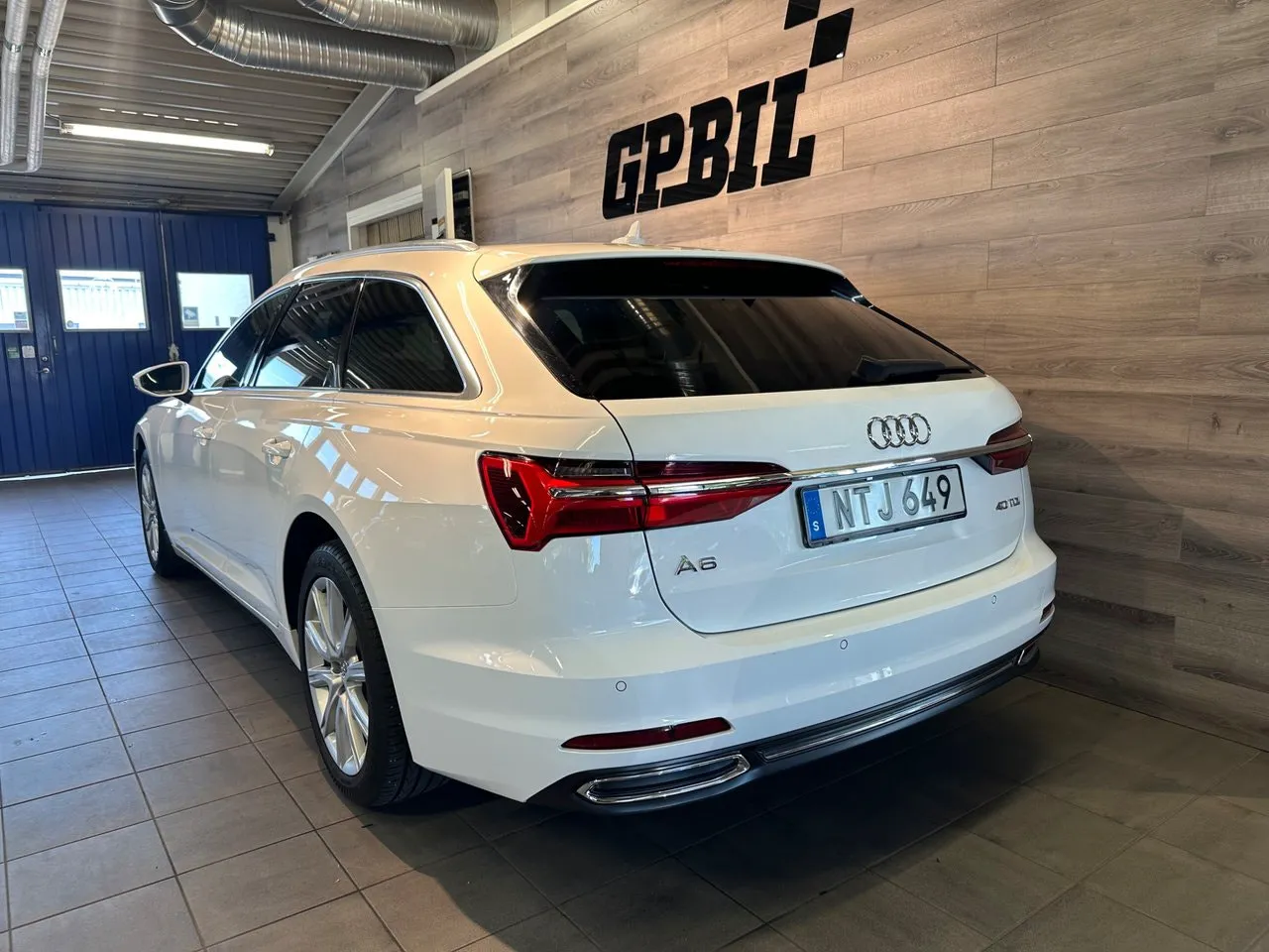 Vehicle image 2