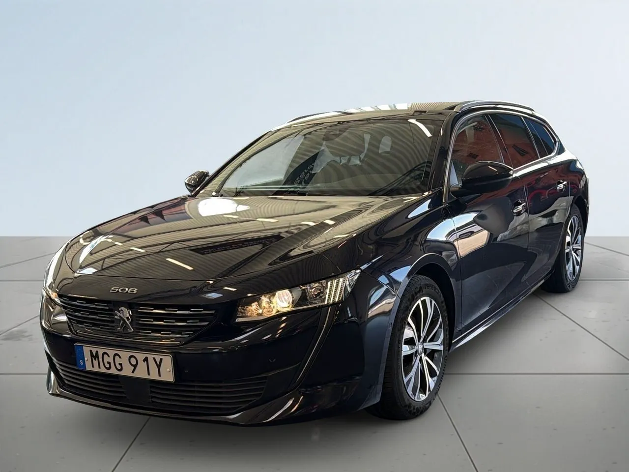 Vehicle image 15