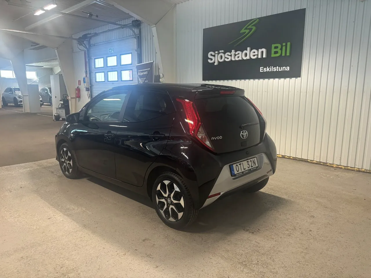 Vehicle image 2
