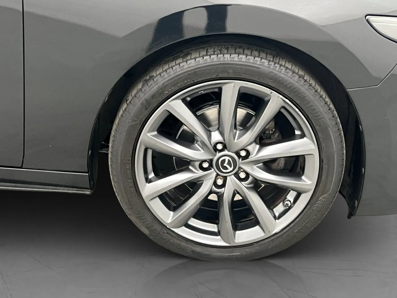Vehicle image 30