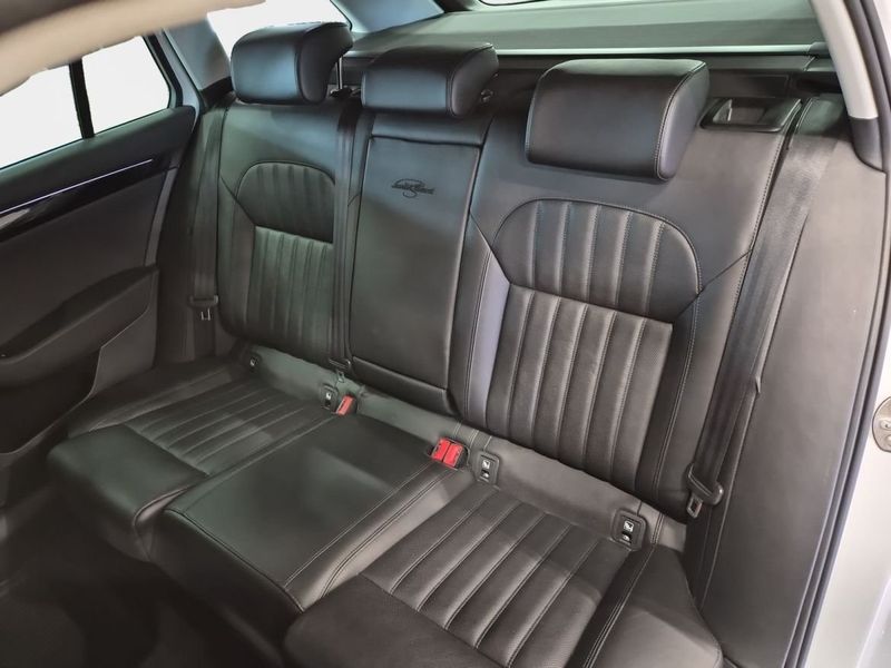 Skoda Superb bild 13