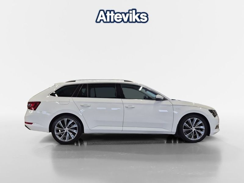 Skoda Superb bild 2