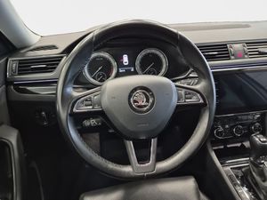Skoda Superb bild 12
