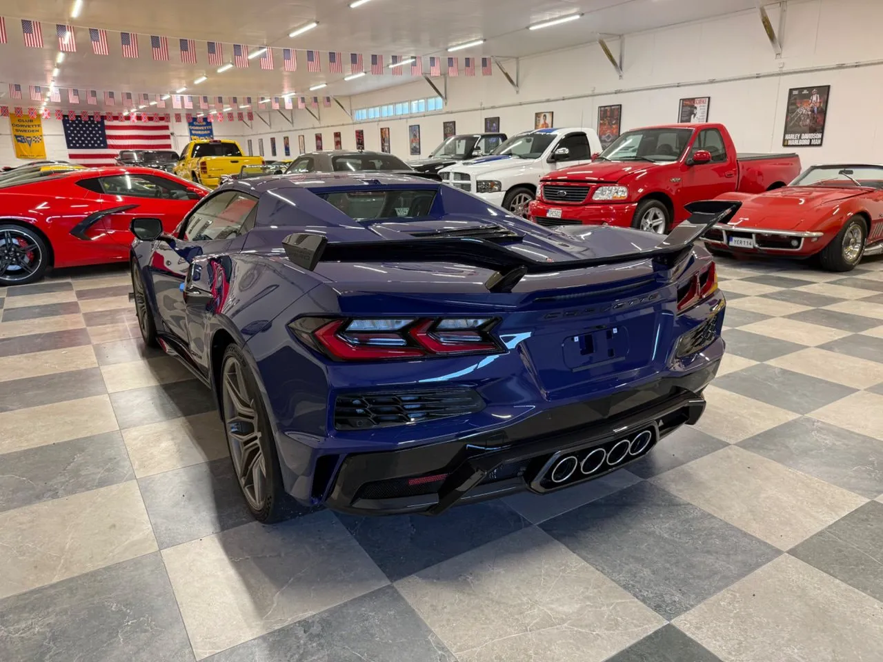 Vehicle image 14