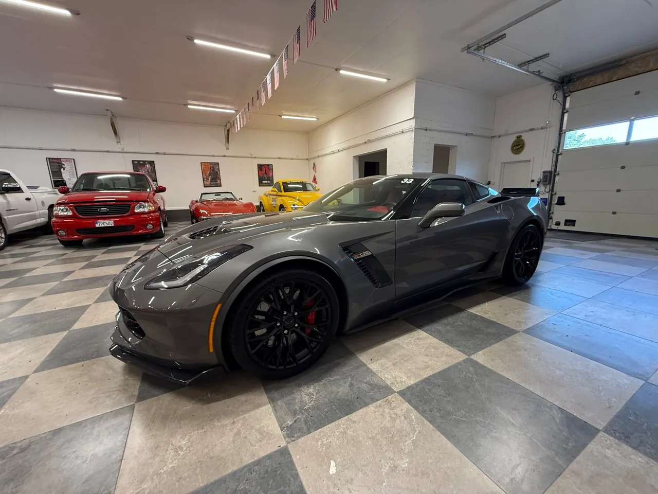Vehicle image 11