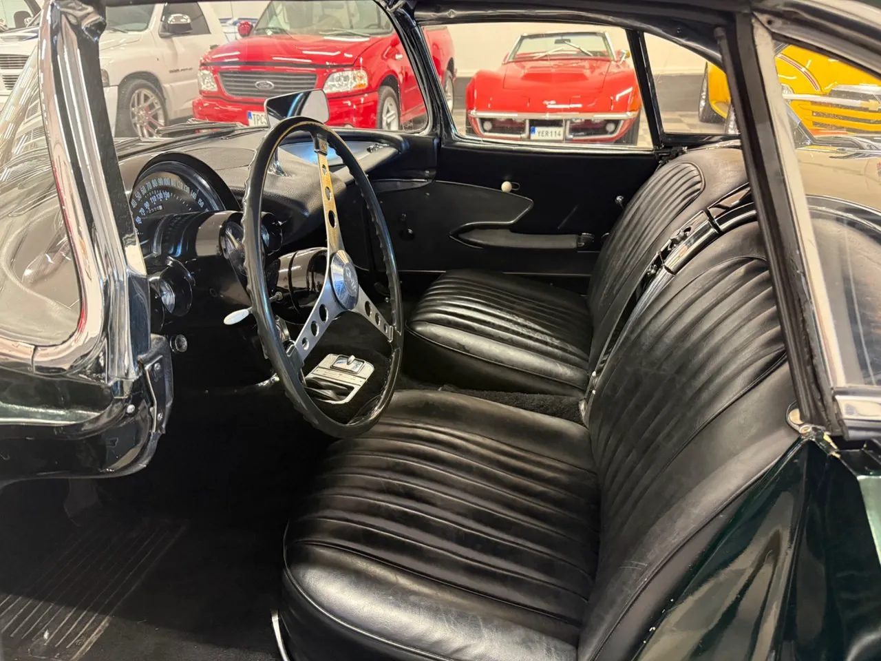 Vehicle image 21