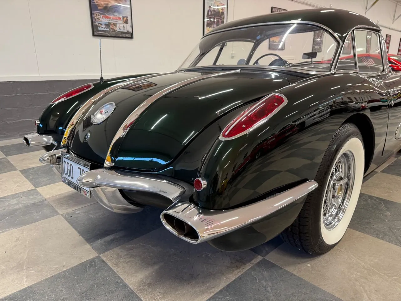 Vehicle image 18