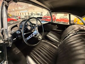 Chevrolet Corvette bild 23