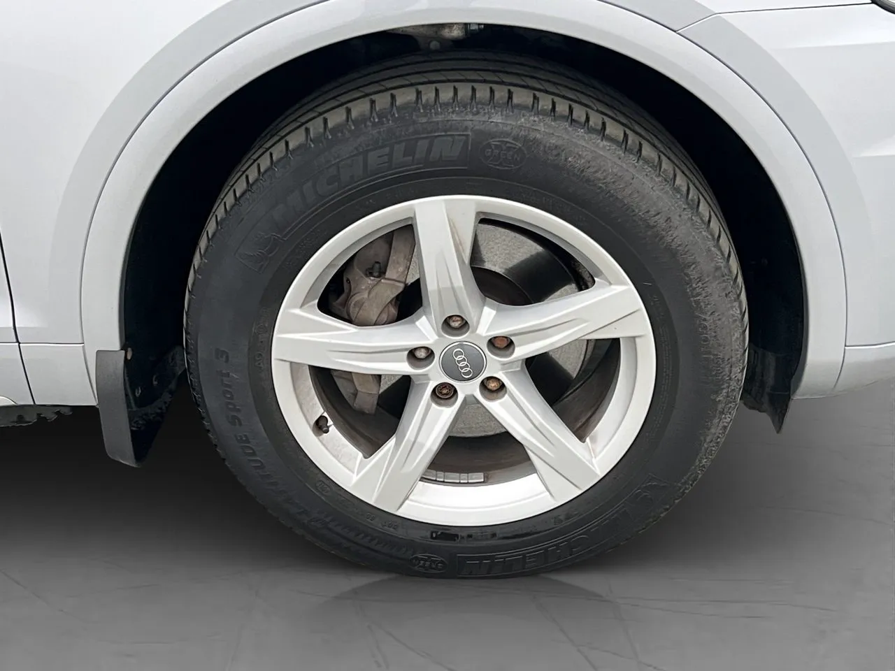 Vehicle image 31