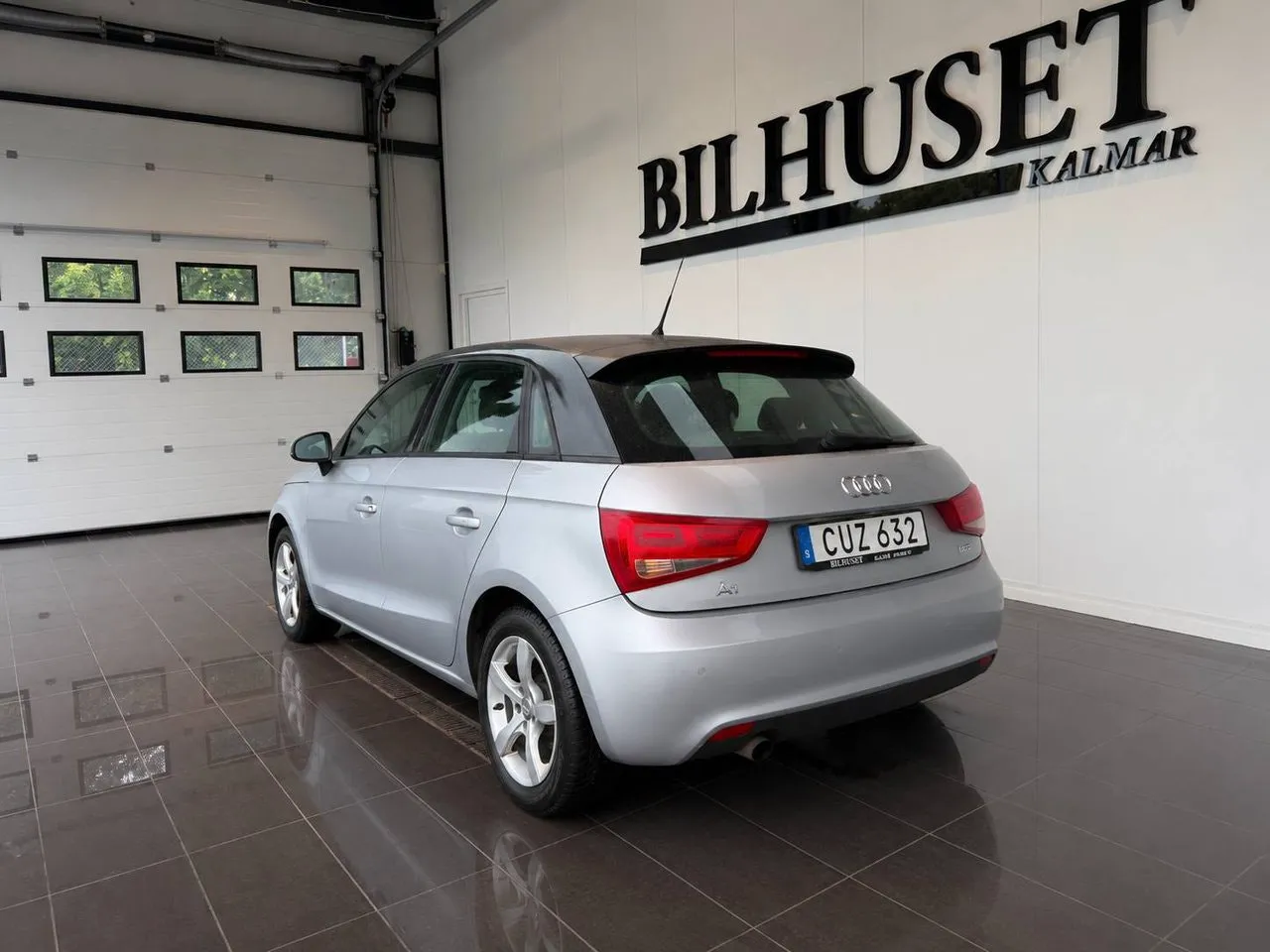 Vehicle image 2