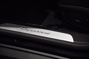 Porsche Taycan bild 8