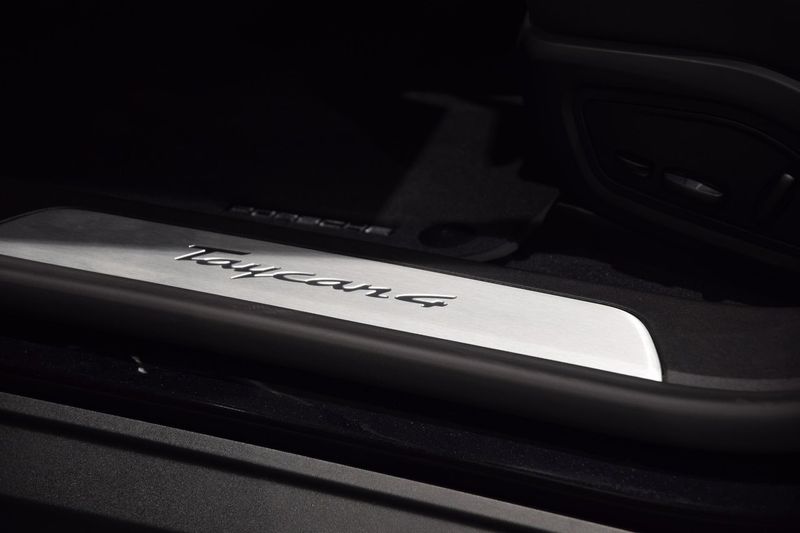 Porsche Taycan bild 8