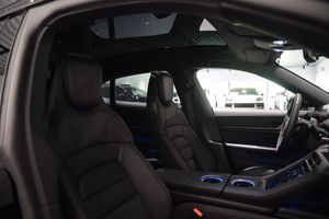 Porsche Taycan bild 16