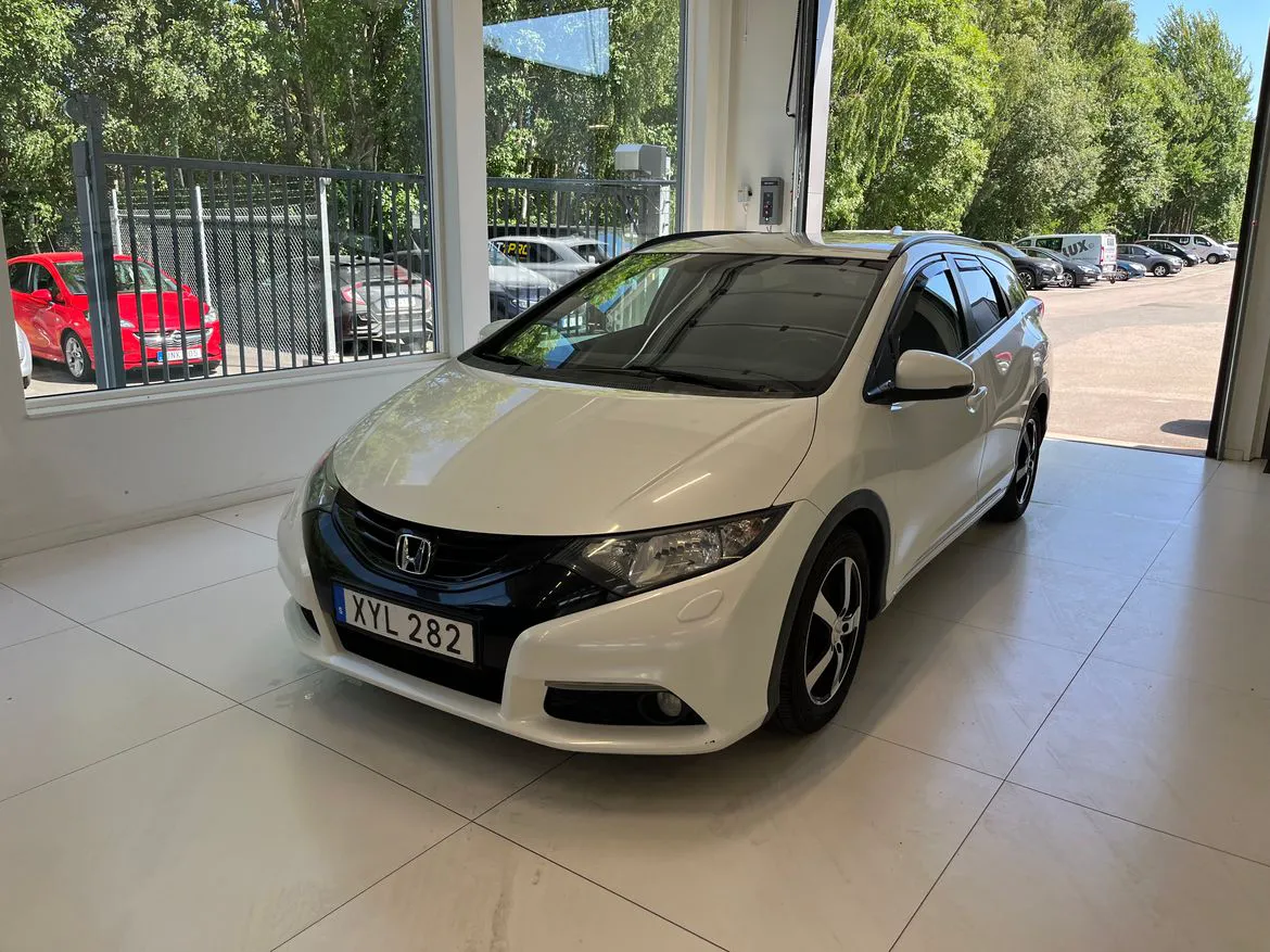 Vehicle image 1