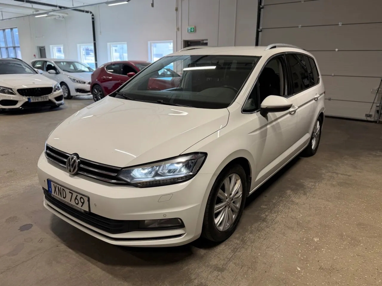 Vehicle image 5