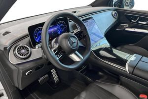 Mercedes EQE43 SUV bild 6