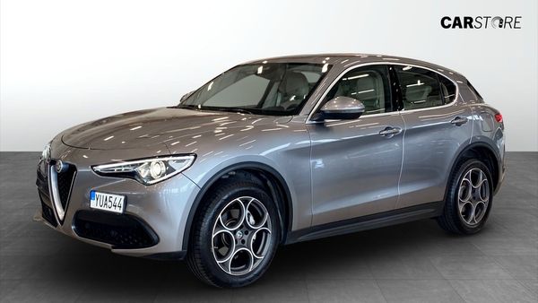 Alfa Romeo Stelvio 2.0 Turbo 16V Q4 280hk BACKKAMERA - SKINN - VÄRMARE - 2018