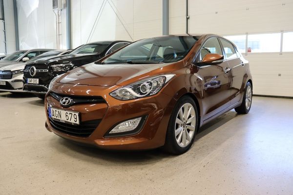 Hyundai i30 1.6 CRDi B-Kamera Keyless M-Värm Läder 110hk - 2013
