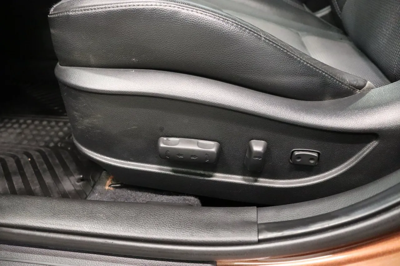 Vehicle image 22