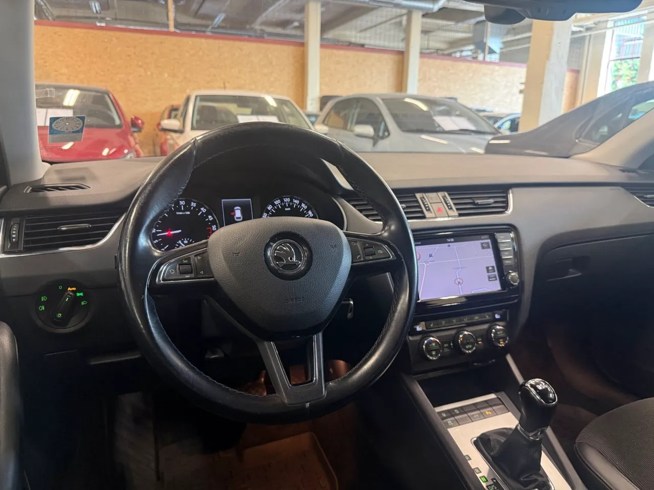Vehicle image 4