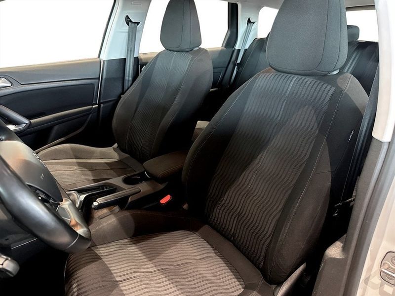 Peugeot 308 SW bild 5