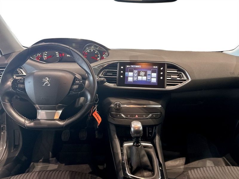 Peugeot 308 SW bild 6