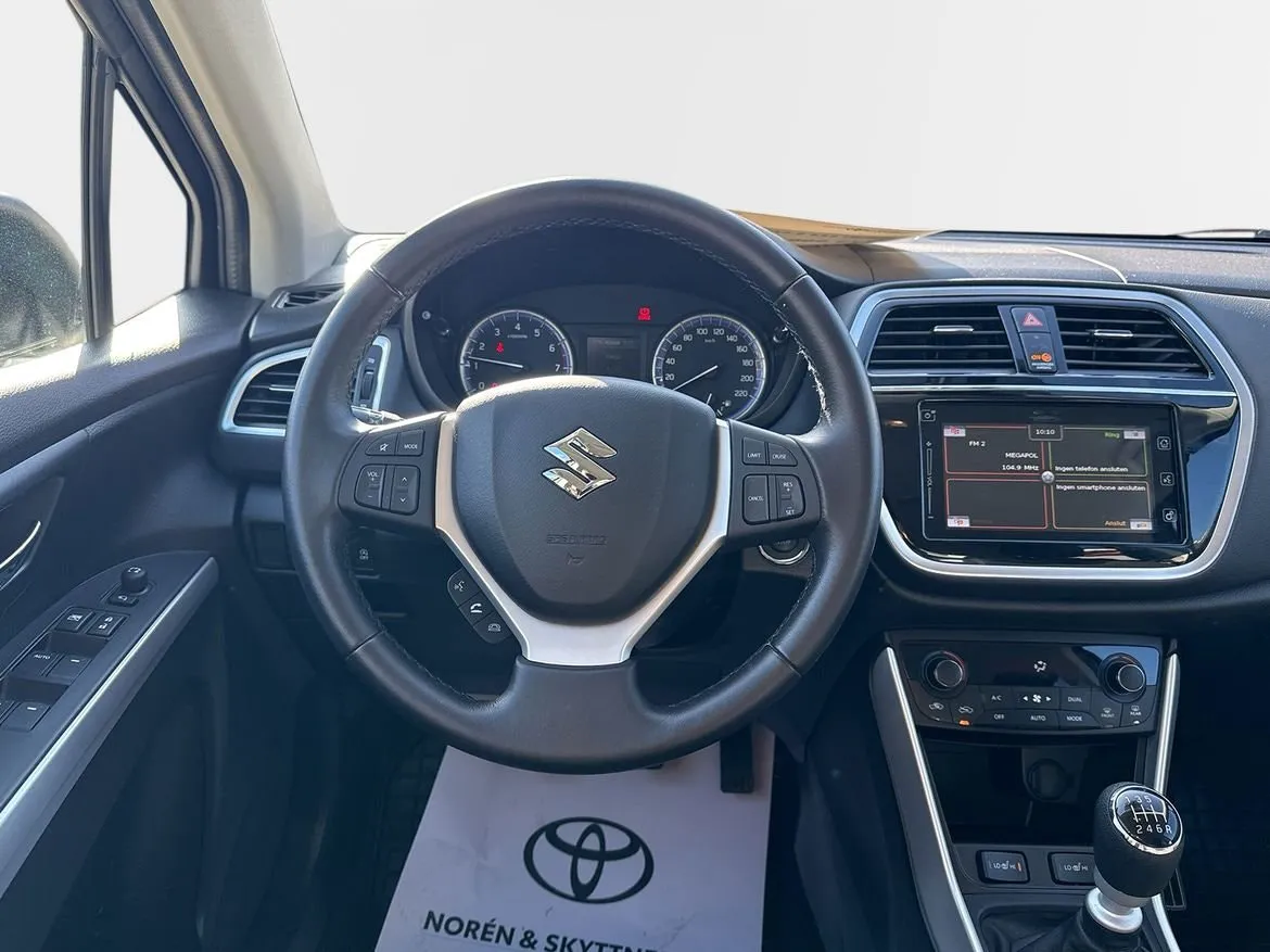 Vehicle image 8
