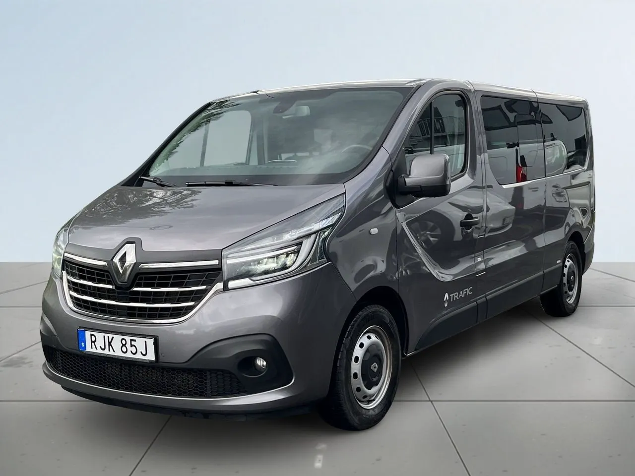 Vehicle image 15