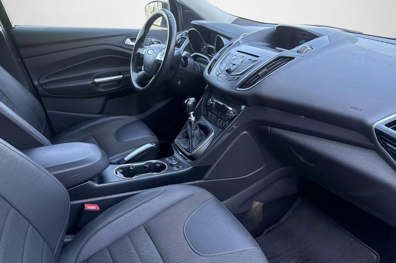 Ford Kuga bild 10