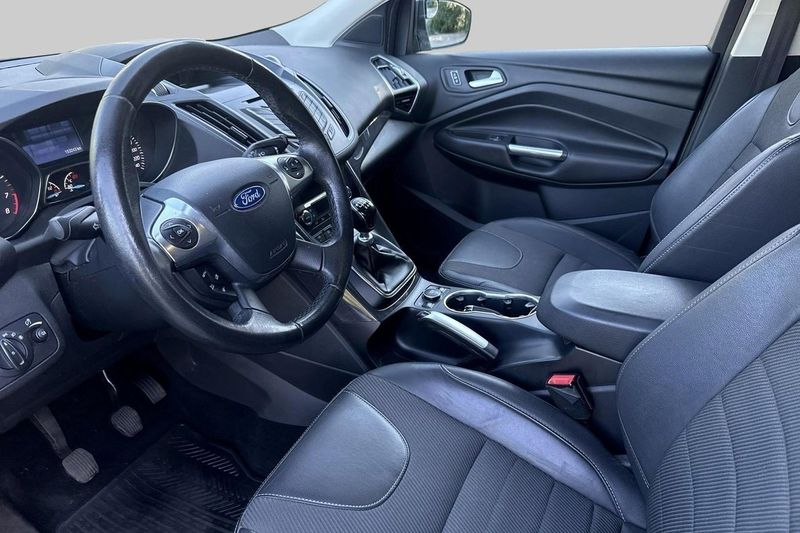 Ford Kuga bild 3